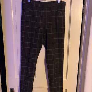 Ethyl Women's Size 10 Black Windowpane Plaid Pull-On Trouser Pants
